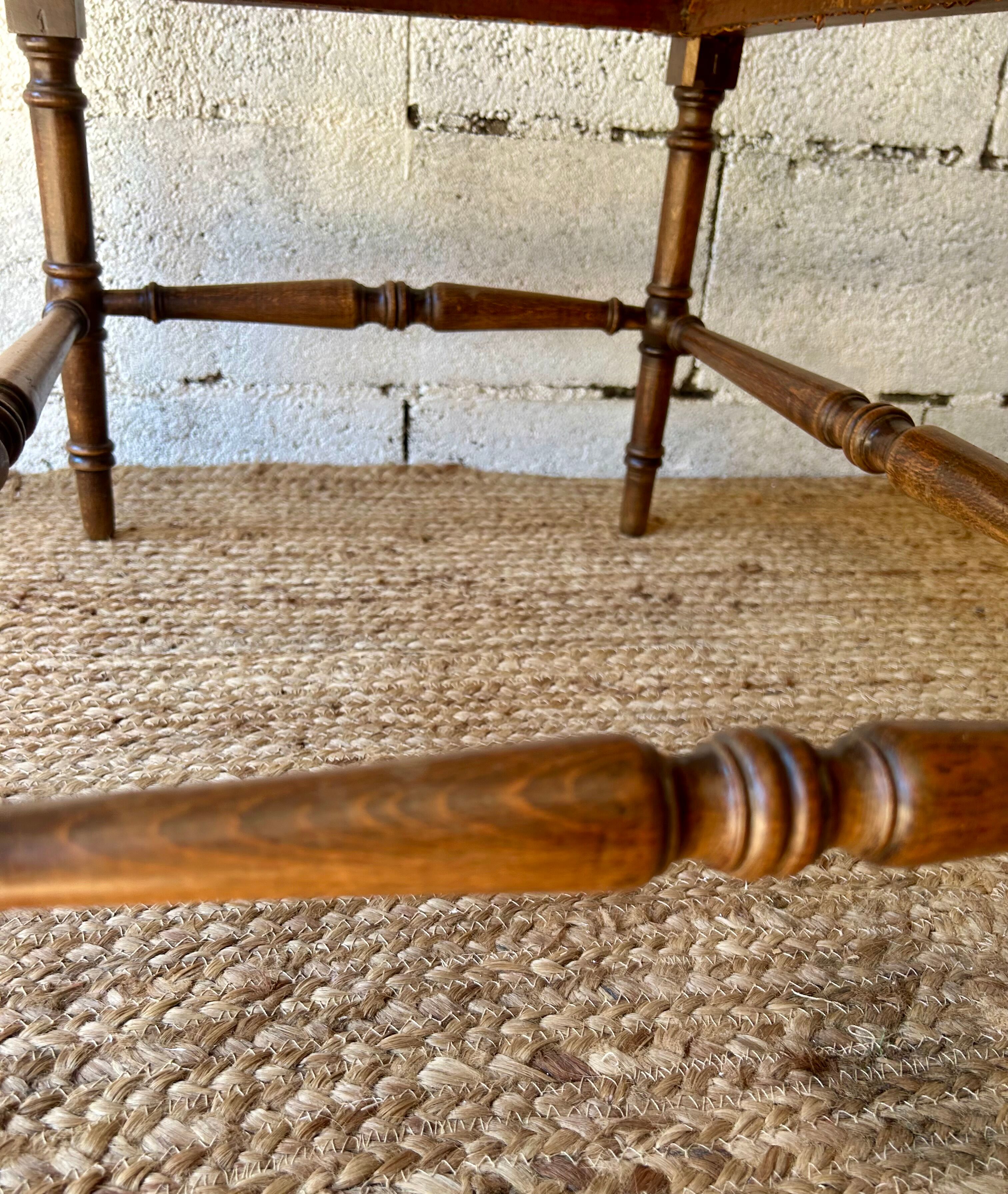 Petit banc d’appoint canné de style Anglais