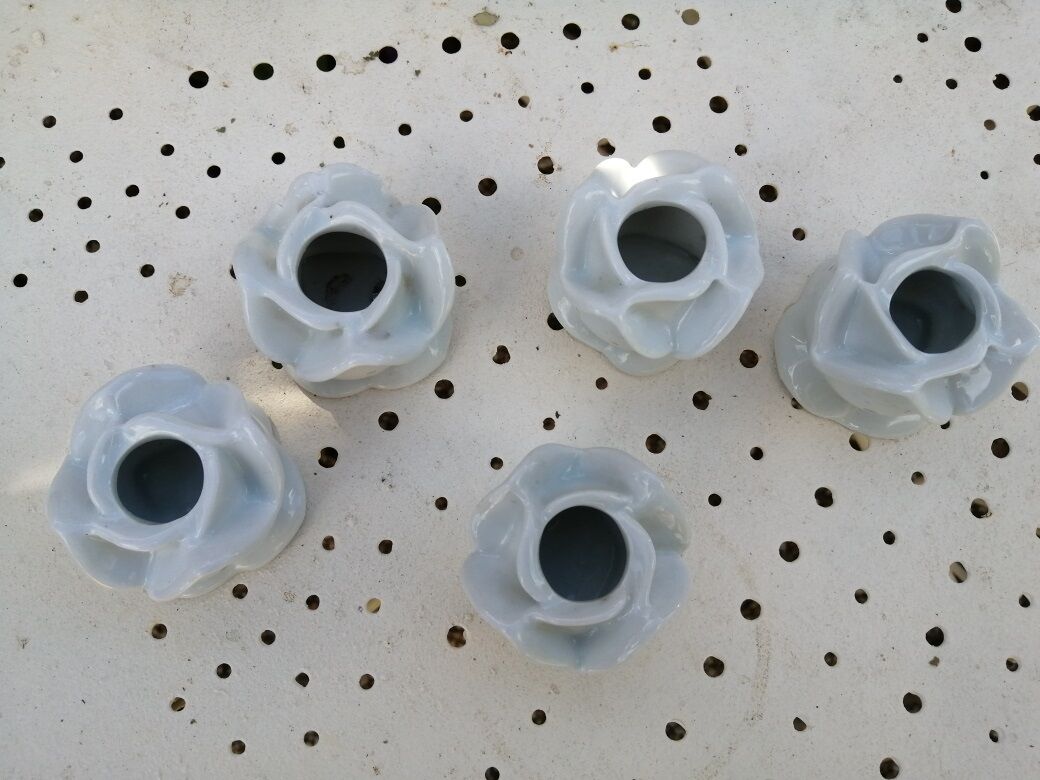 Lot de 5 bougeoirs forme fleur rose