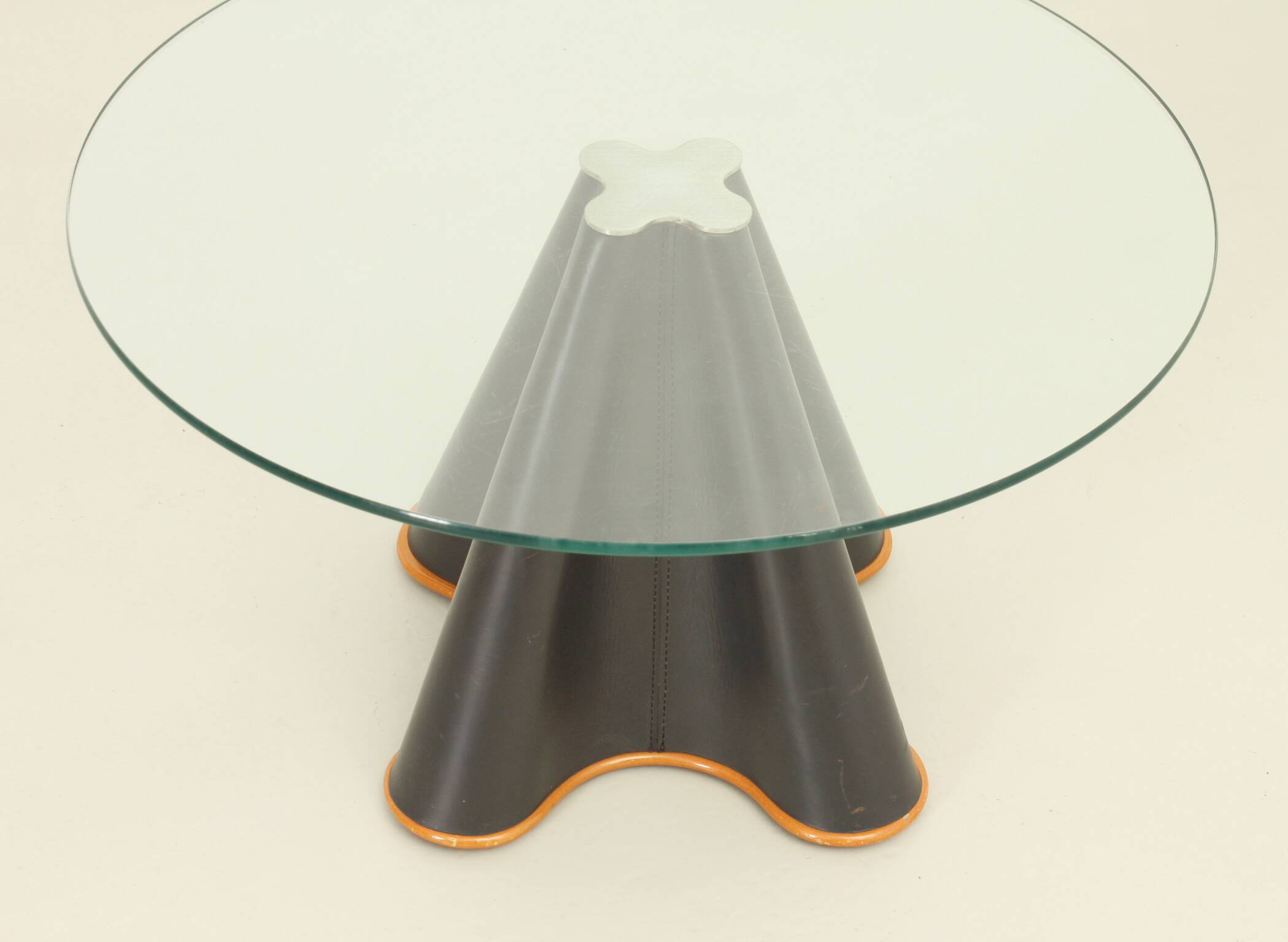 Trébol side table by Oscar Tusquets for Casas, Spain, 1993