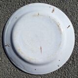 Assiette en faïence à décor de perroquets