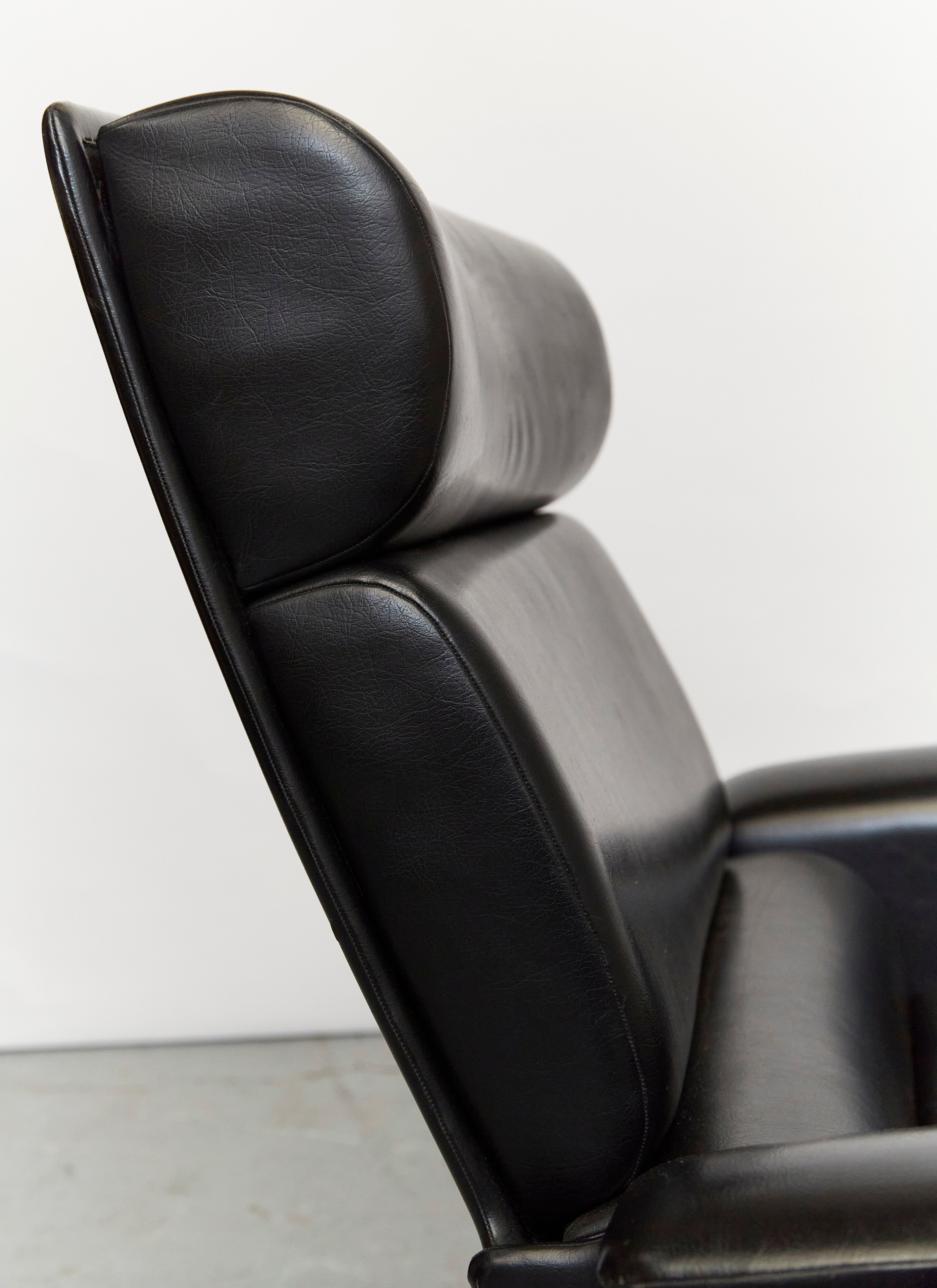Ib kofod larsen lounge chair & ottoman "Adam" for Mogens kold