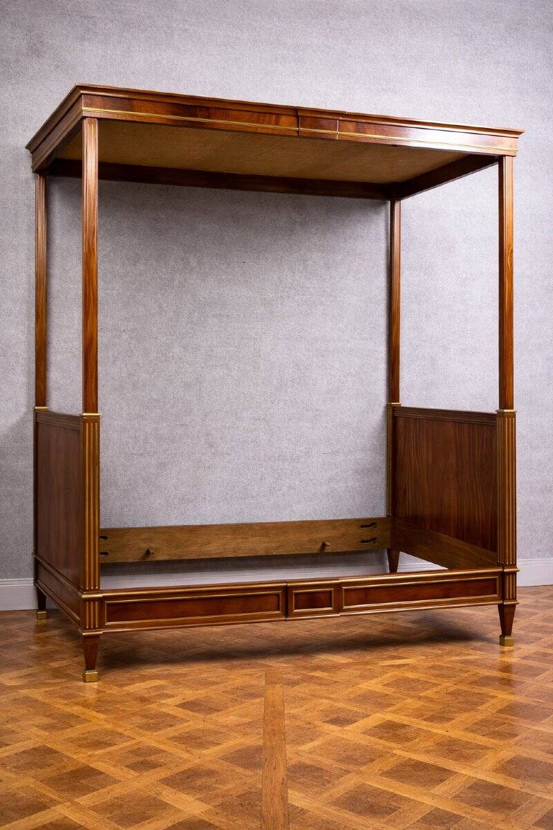 Parisian canopy bed – Louis XVI style – Mahogany and gilded bronze – circa 1