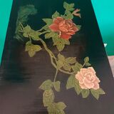 Chinese sideboard lacquered and hand painted