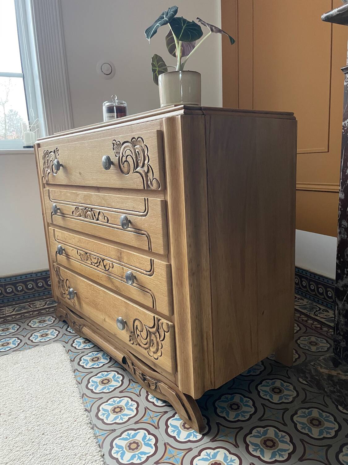 Antique carved wooden chest of drawers