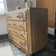 Commode ancienne en bois sculpté