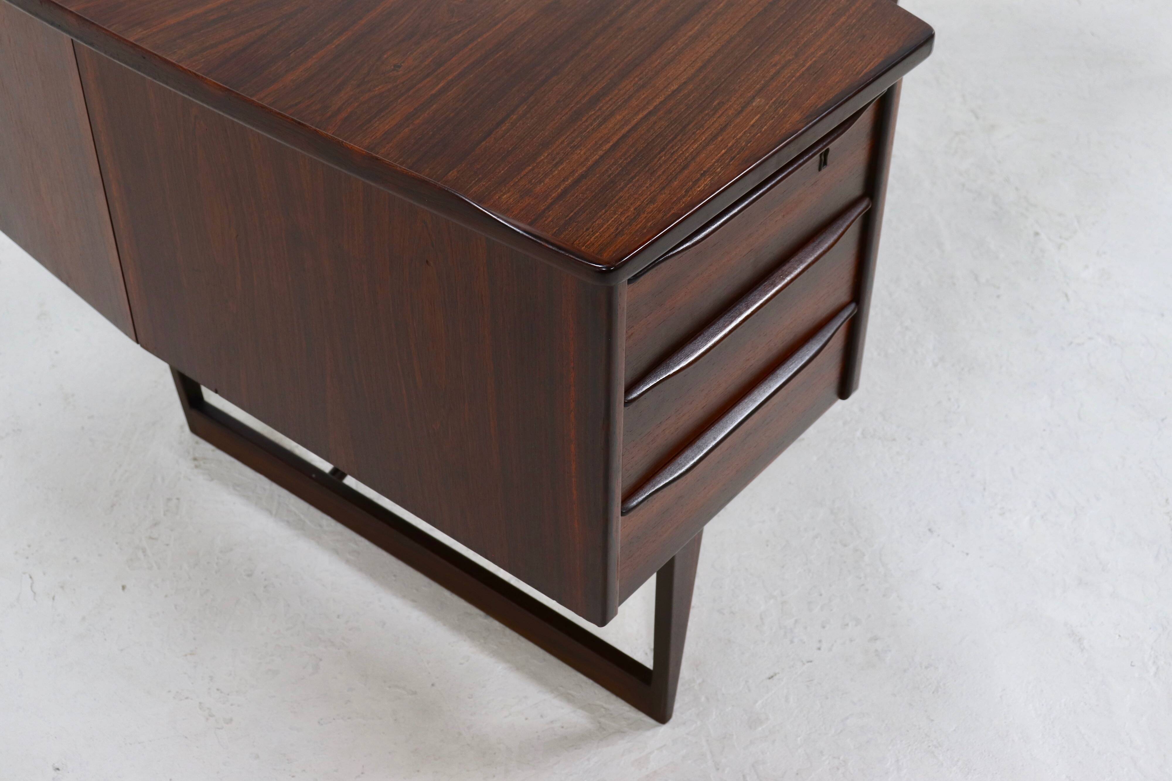 Rosewood Boomerang Desk by Peter Løvig Nielsen for Hedensted Møbelfabrik Denmark 1950s