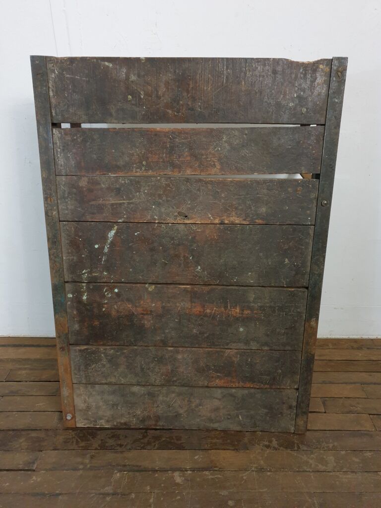 Industrial plant pallet coffee table