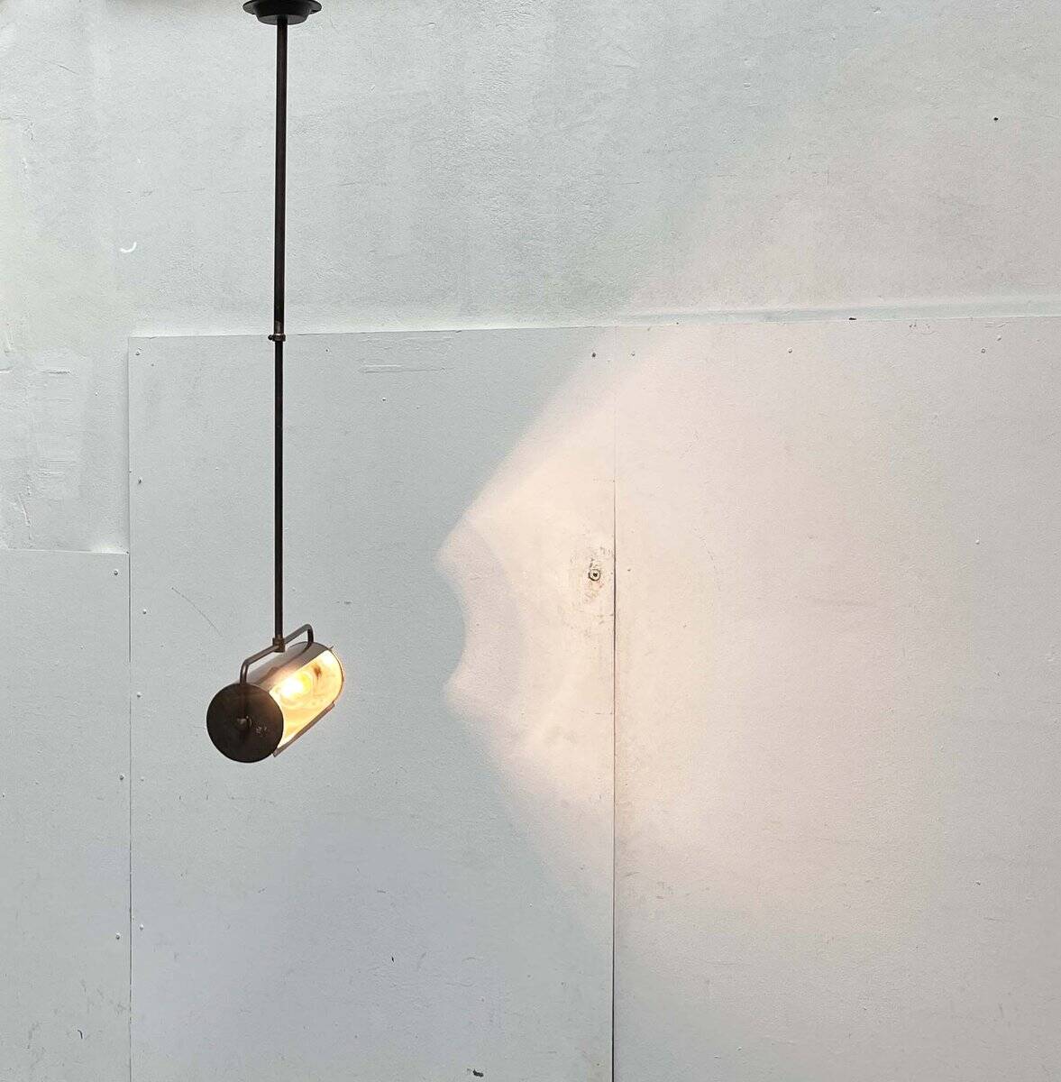 Lampes de plafond industrielles allemandes modernes du milieu du siècle de Hillebrand Leuchten, lot de 2