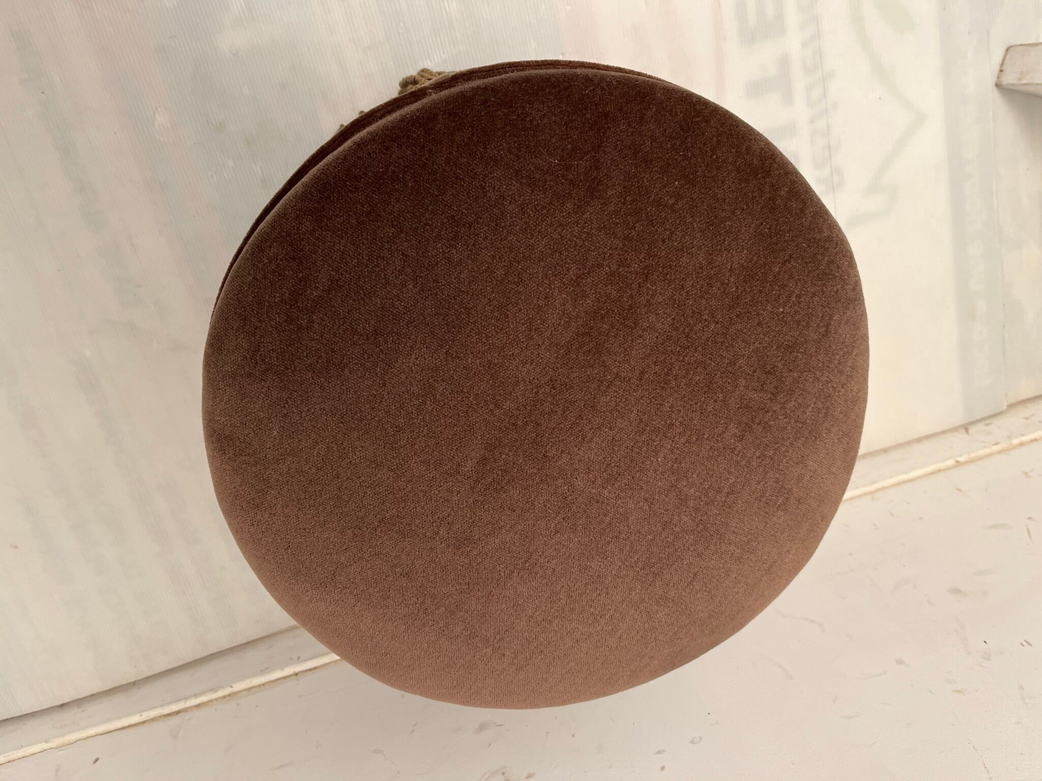Pouf velours vintage avec frange