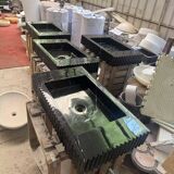 Meuble vasque suspendu en marbre noir Marquina