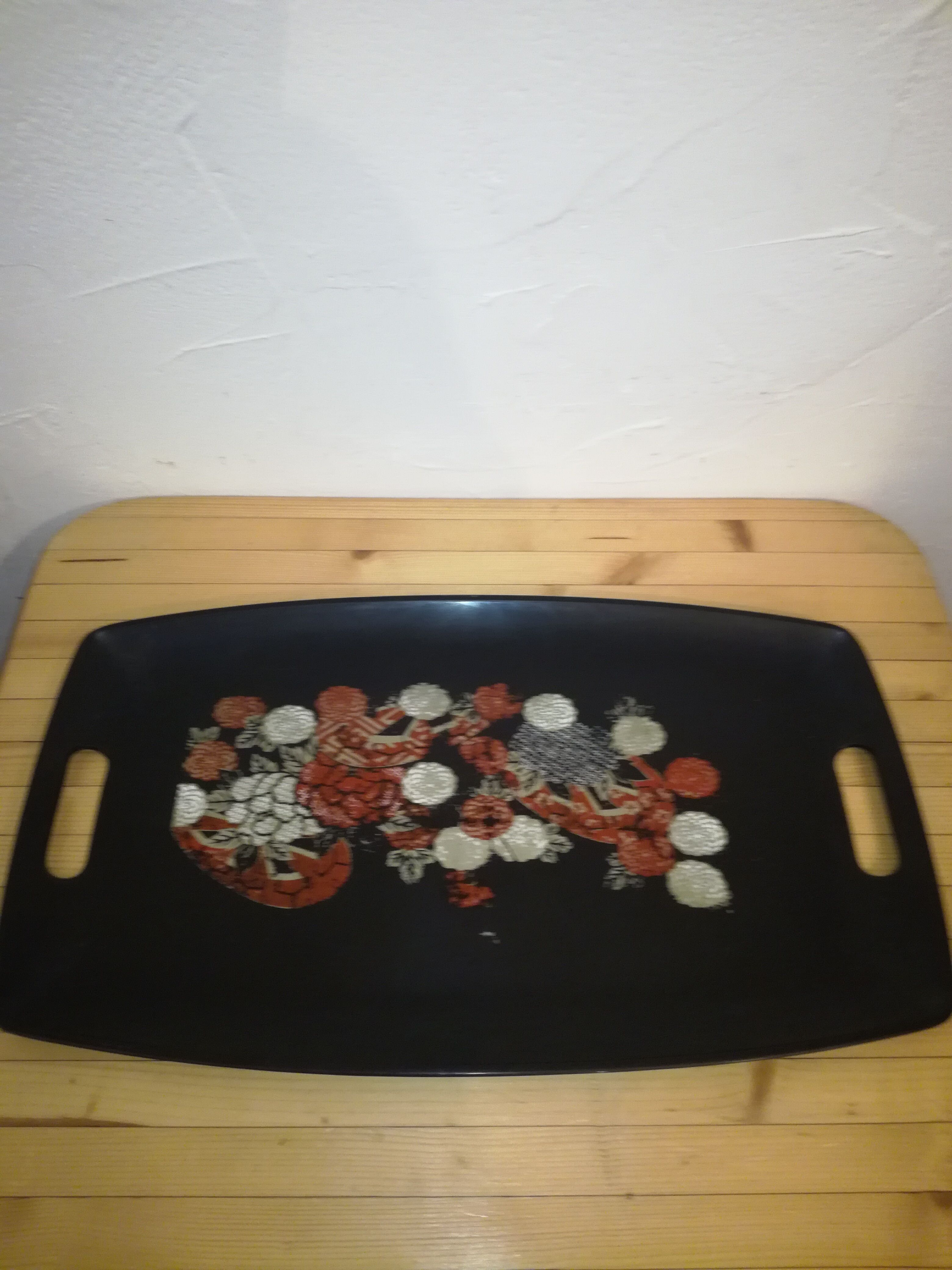 Serving tray