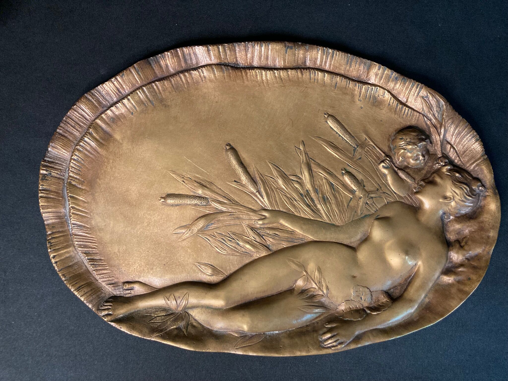 Bronze empty pocket of woman and child with reeds circa 1900