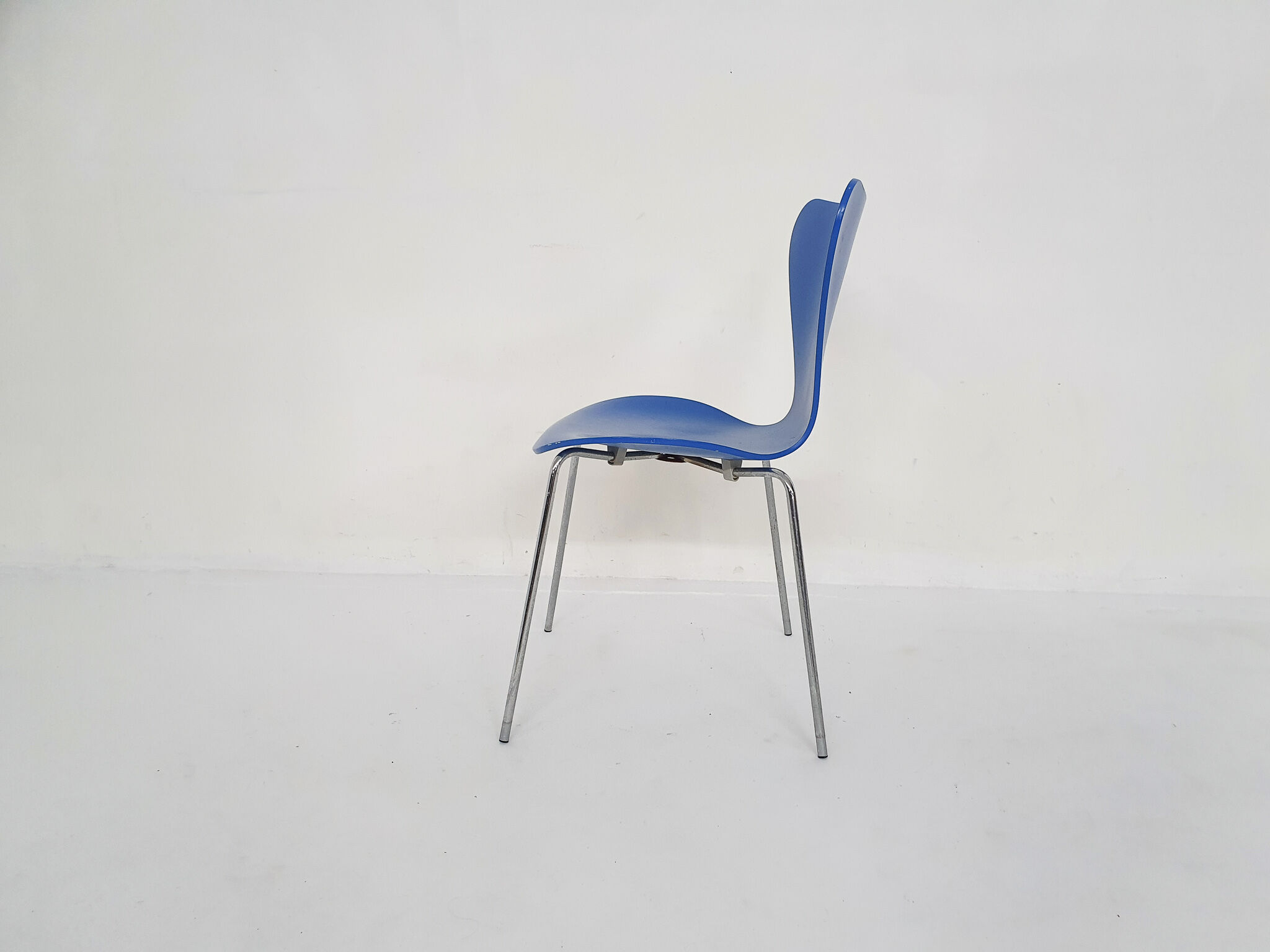 "Butterfly" chair by Arne Jacobsen for Fritz Hansen, Denmark 1997
