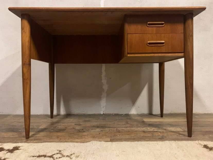 Scandinavian teak desk from the 1960s, length 110 cm