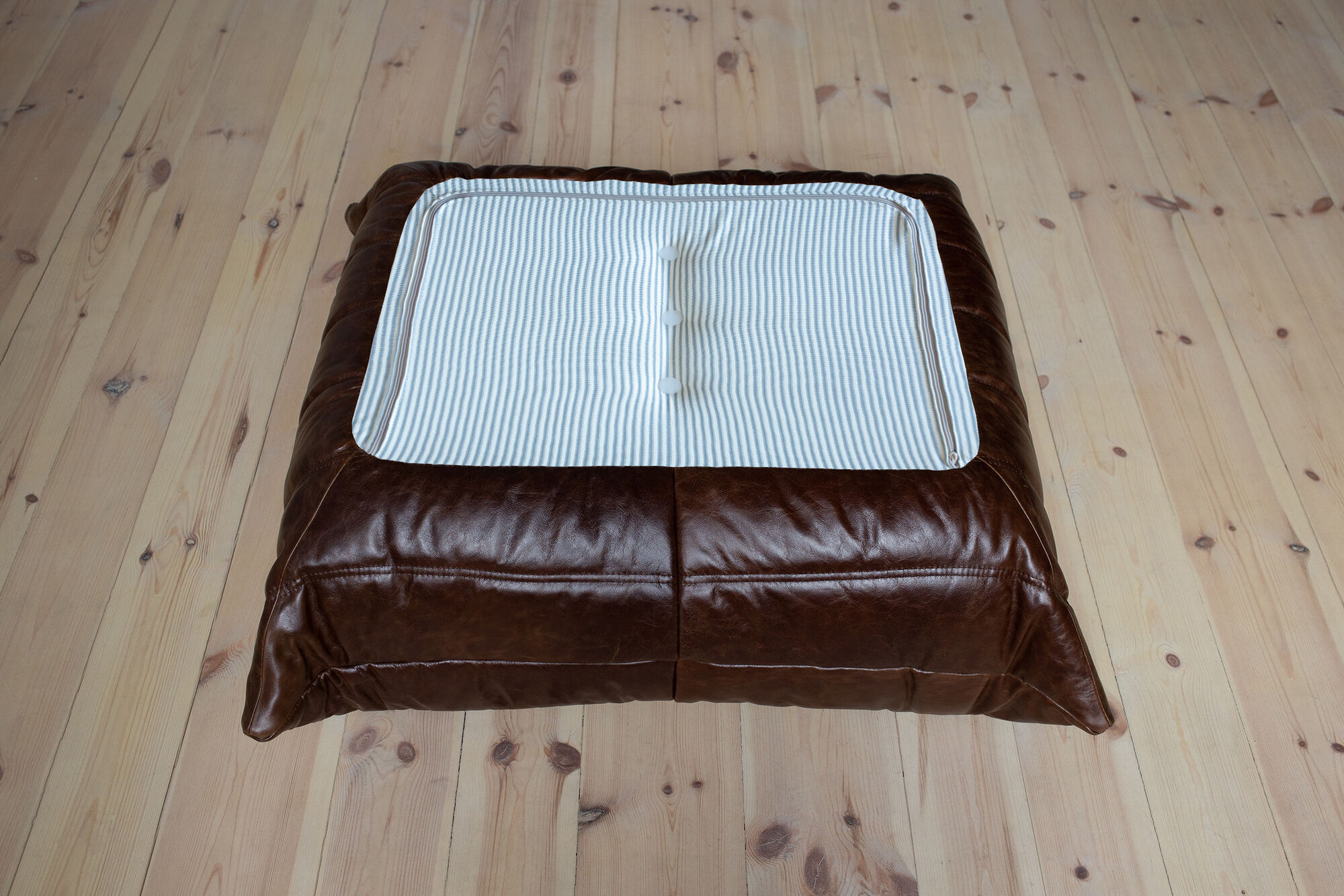 Set of 3 brown leather sofas "Togo" model designed by Michel Ducaroy 1973