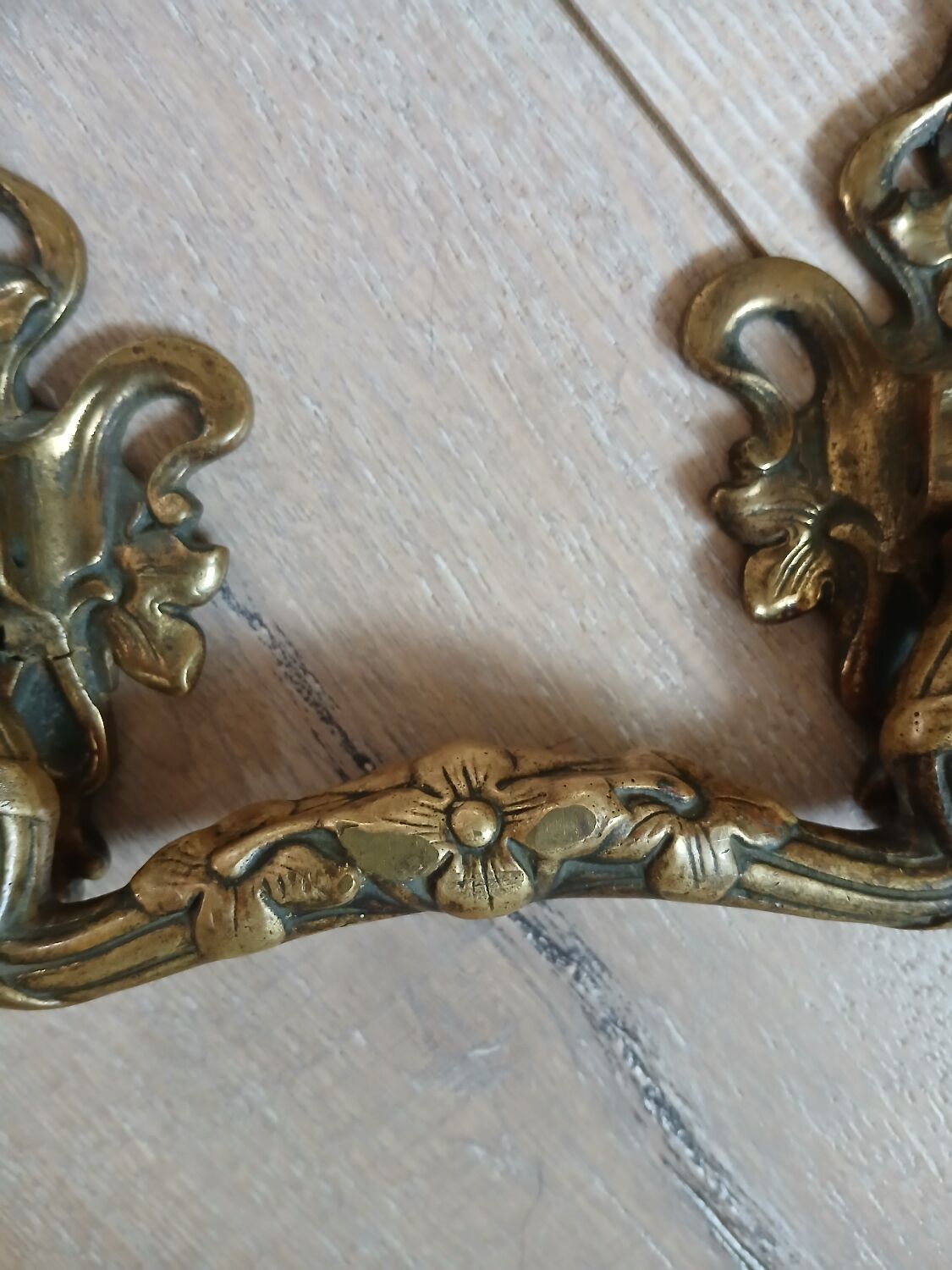 Paire de poignées en bronze L.Pinet