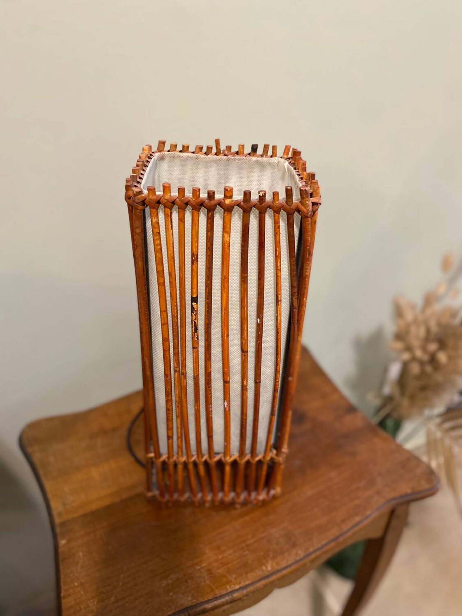 Lampe vintage en osier