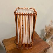 Lampe vintage en osier