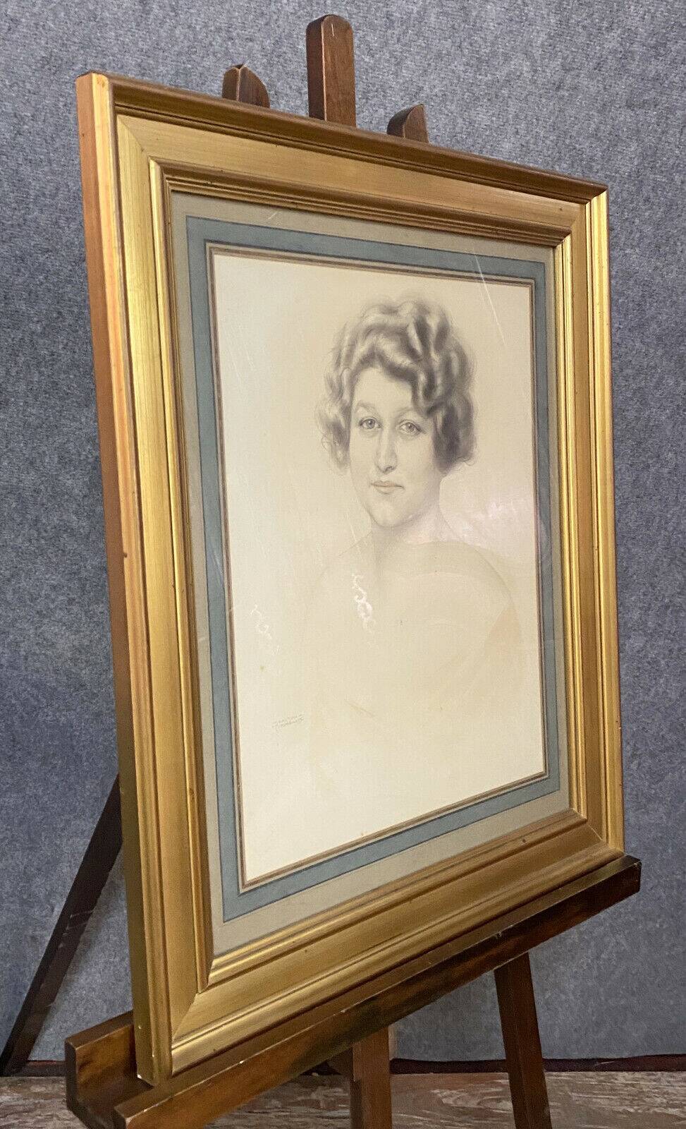 Gaston de Cirmeuse (1886-1963): Portrait of a young woman in charcoal around 1920