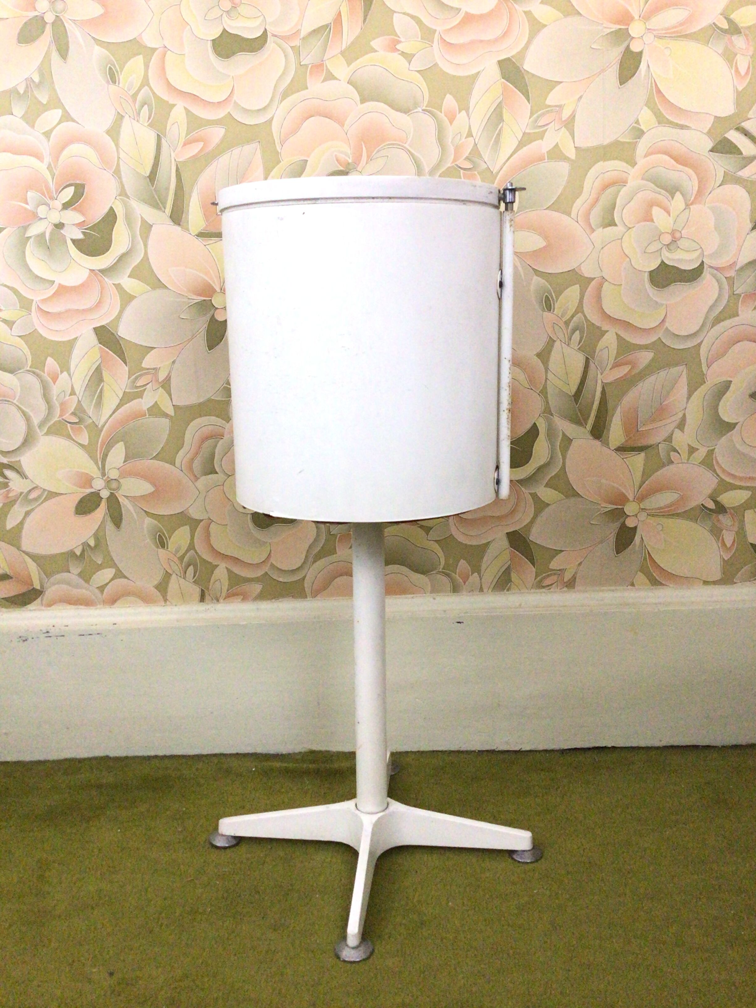 Hairdresser 1950 wood and metal