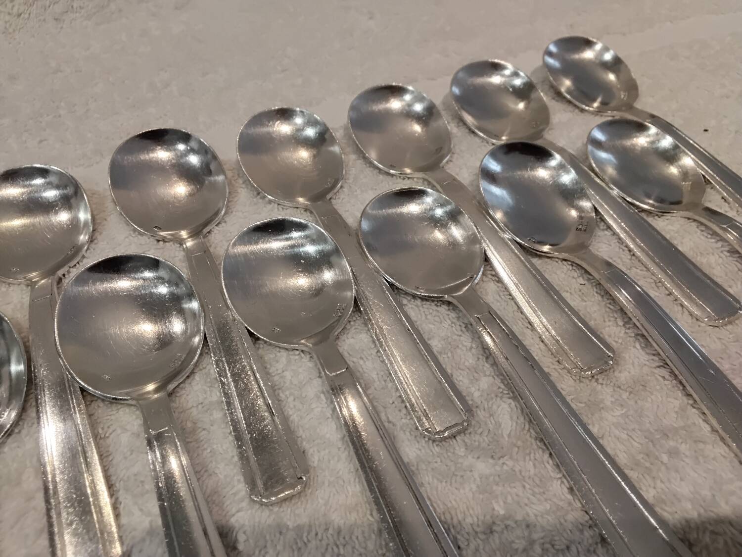 12 silver-plated metal ice scoops, Art Deco style, silversmith SOH