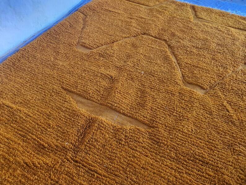 Handmade Berber rug 250cm x 150cm