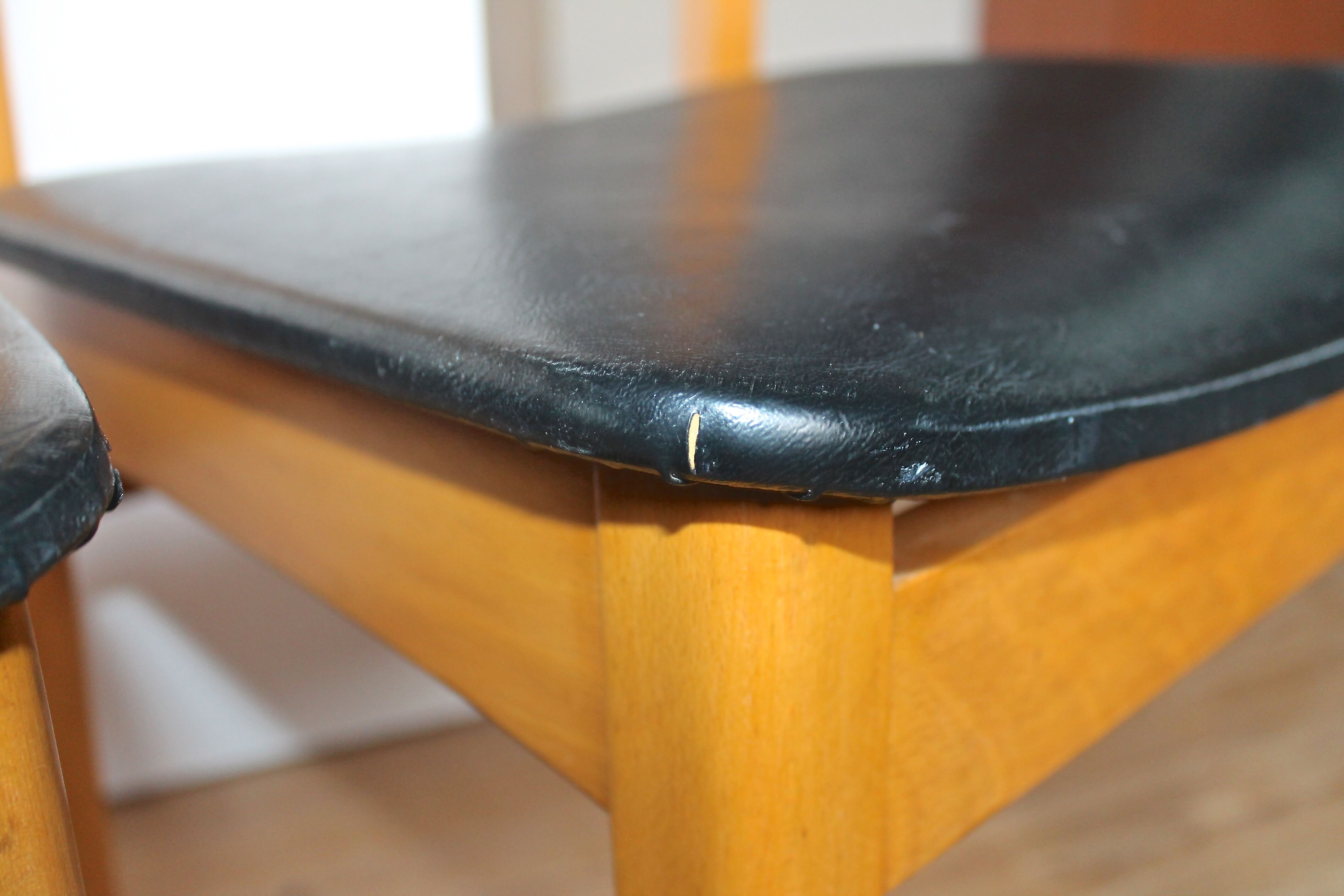 Set of 4 Scandinavian vintage chairs 70's