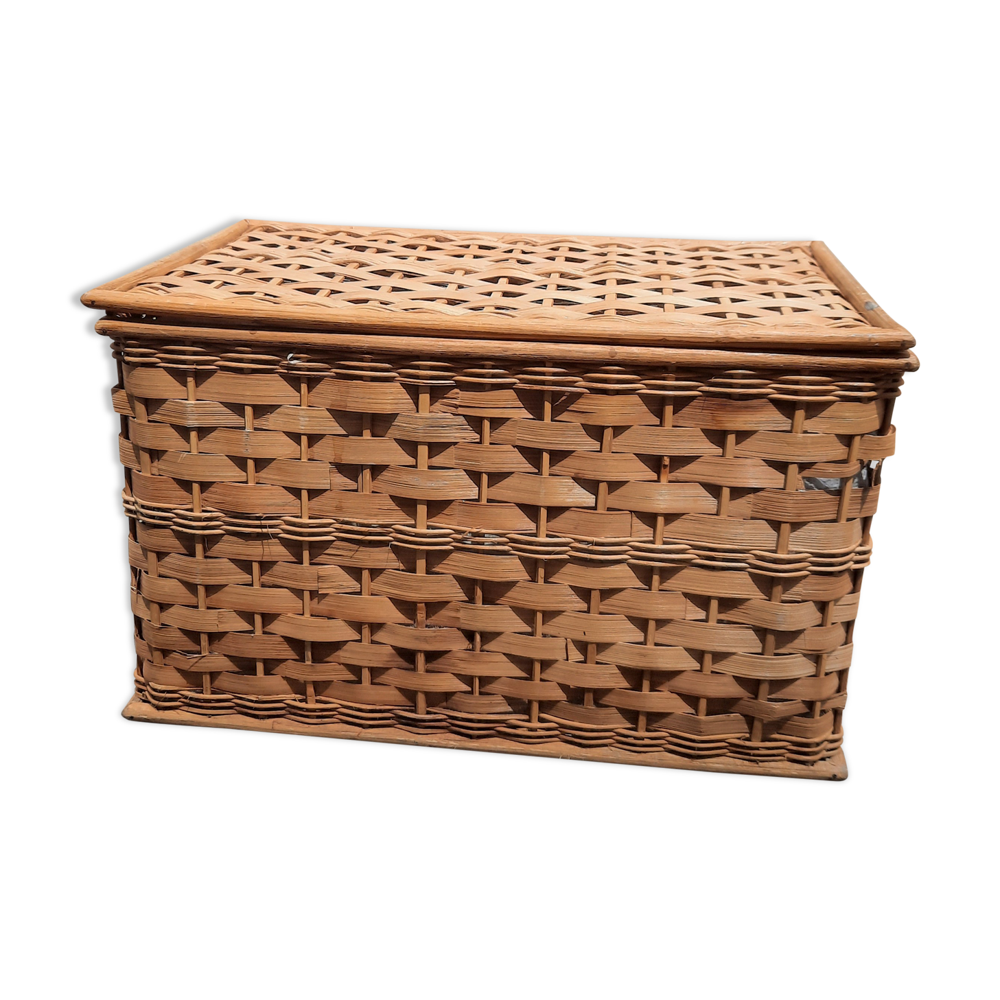 Rattan chest