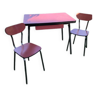 Table en formica rouge