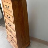 Pyramidal chest of drawers