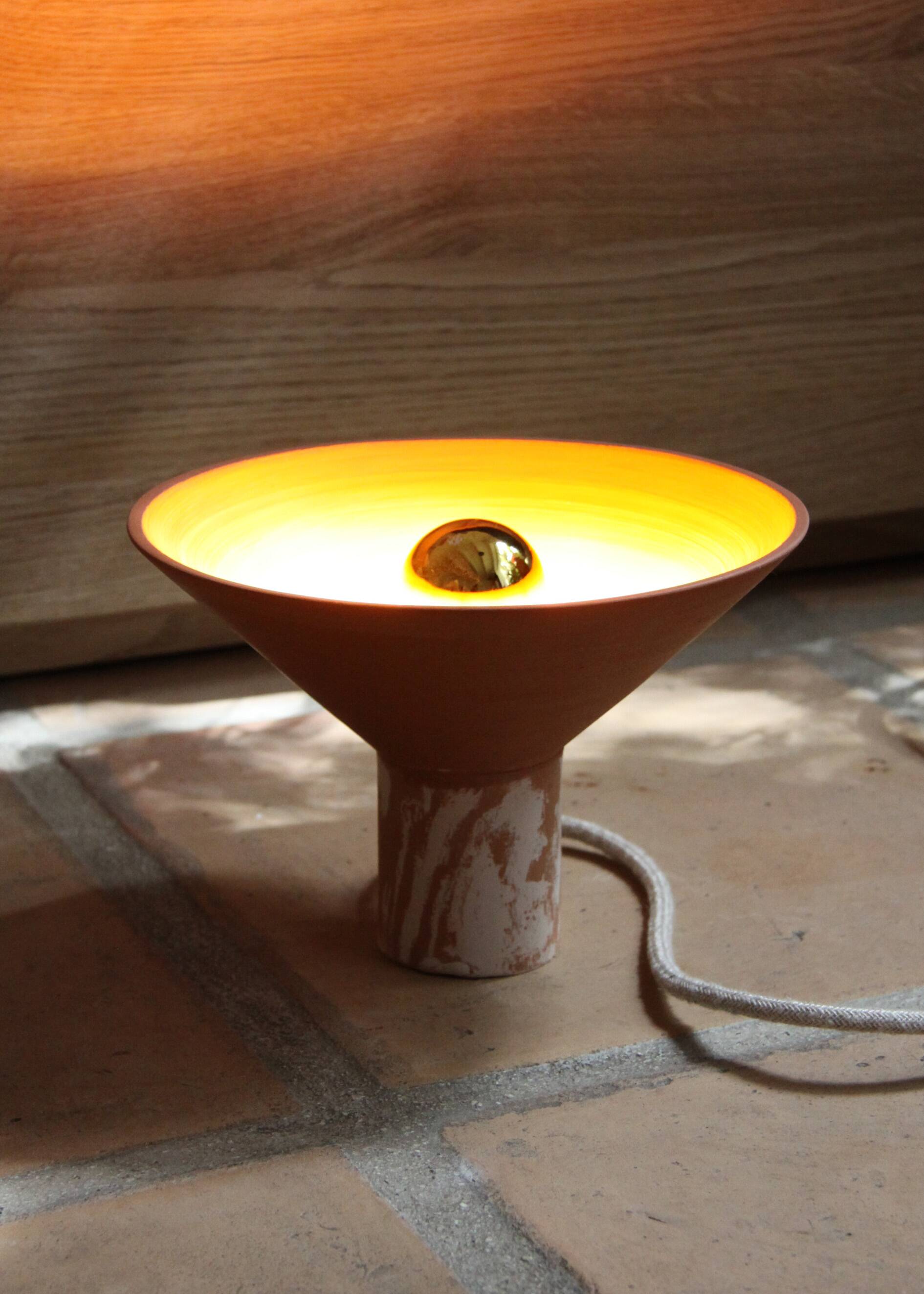 Red "Terracotta" earthenware table lamp