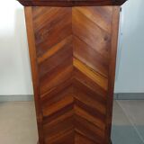 Antique chest of drawers