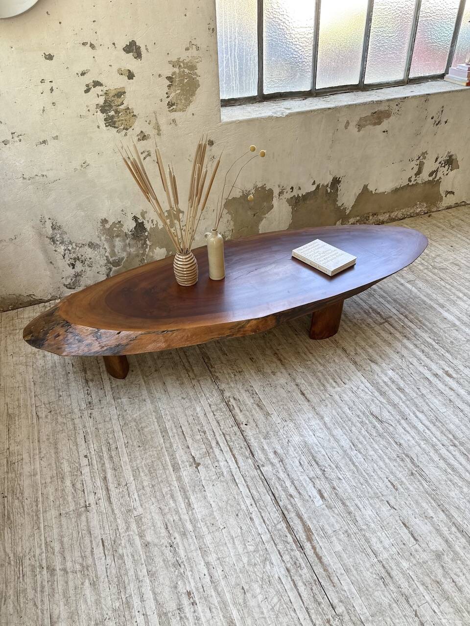 Table basse années 50 plateau bois exotique XXL