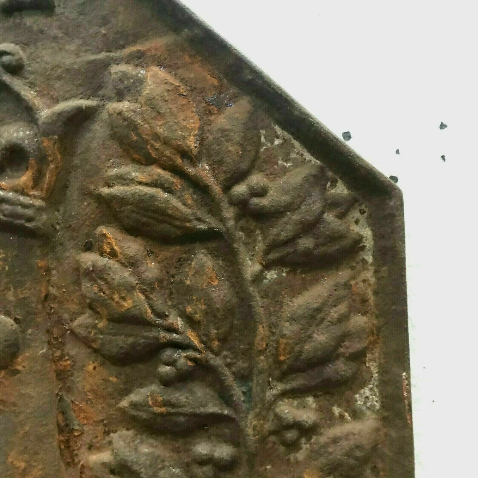 19th century crowned iron cast iron chimney plate