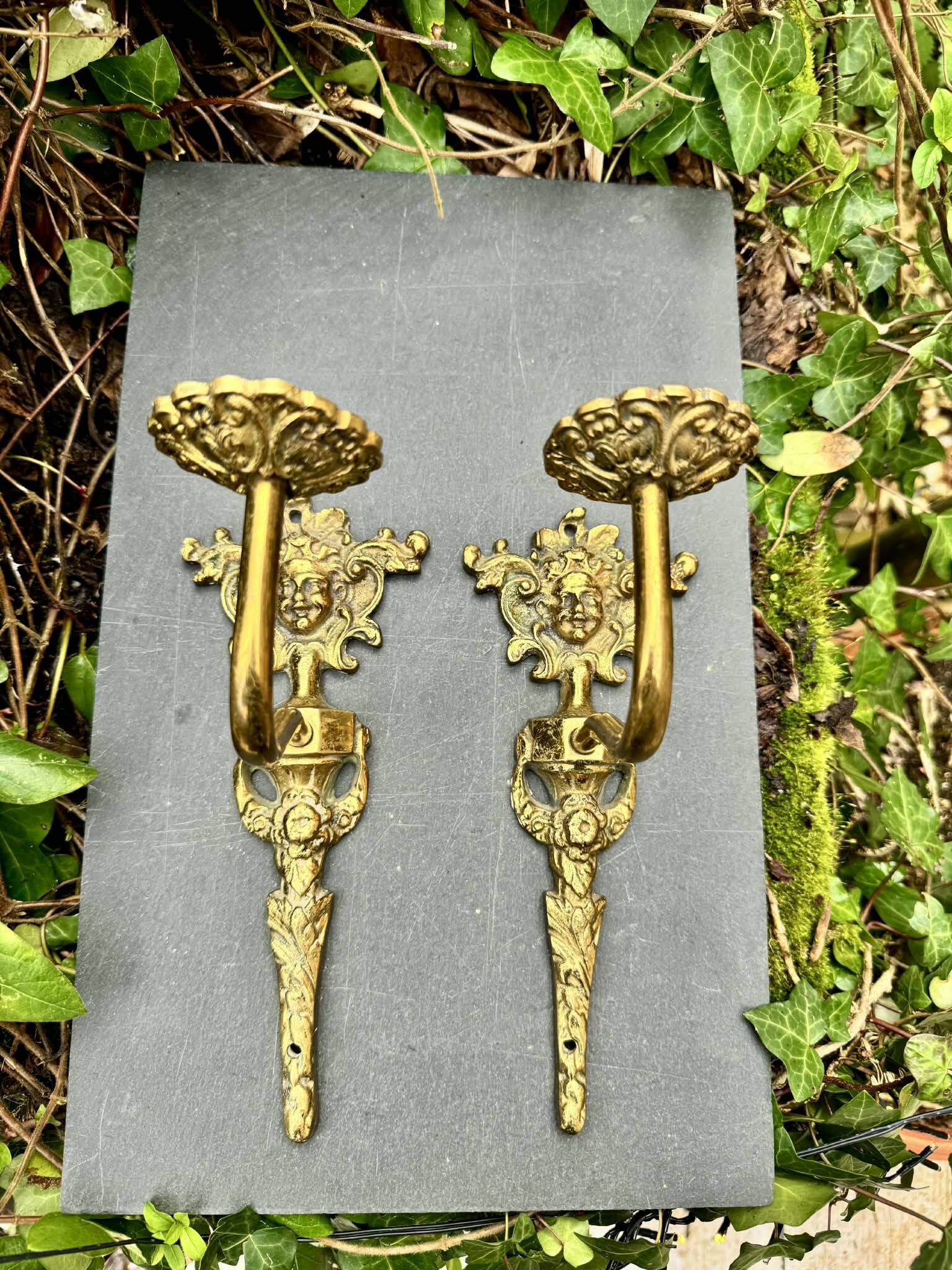 2 wall sconces in solid brass "Medusa" 1950s