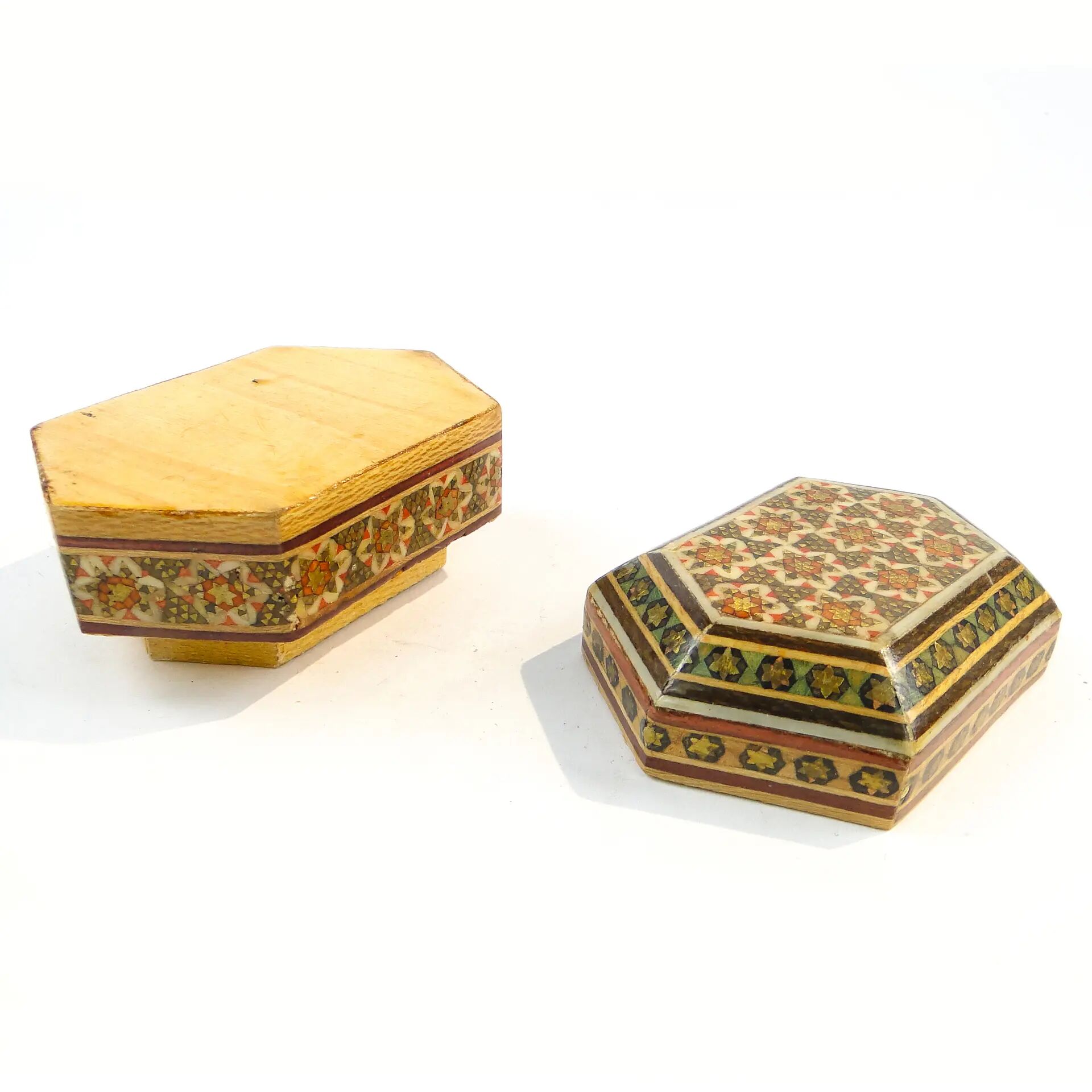 Oriental mosaic pill box, wood, Poland, 1970s