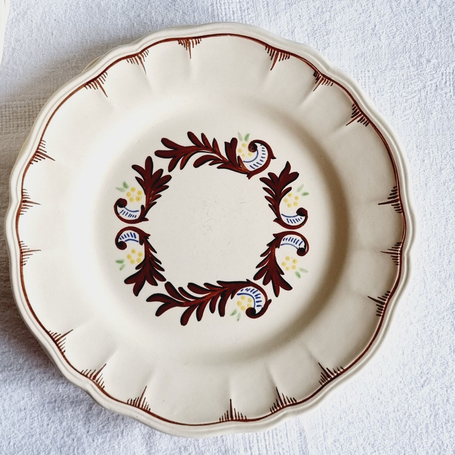 11 dessert plates Salins France