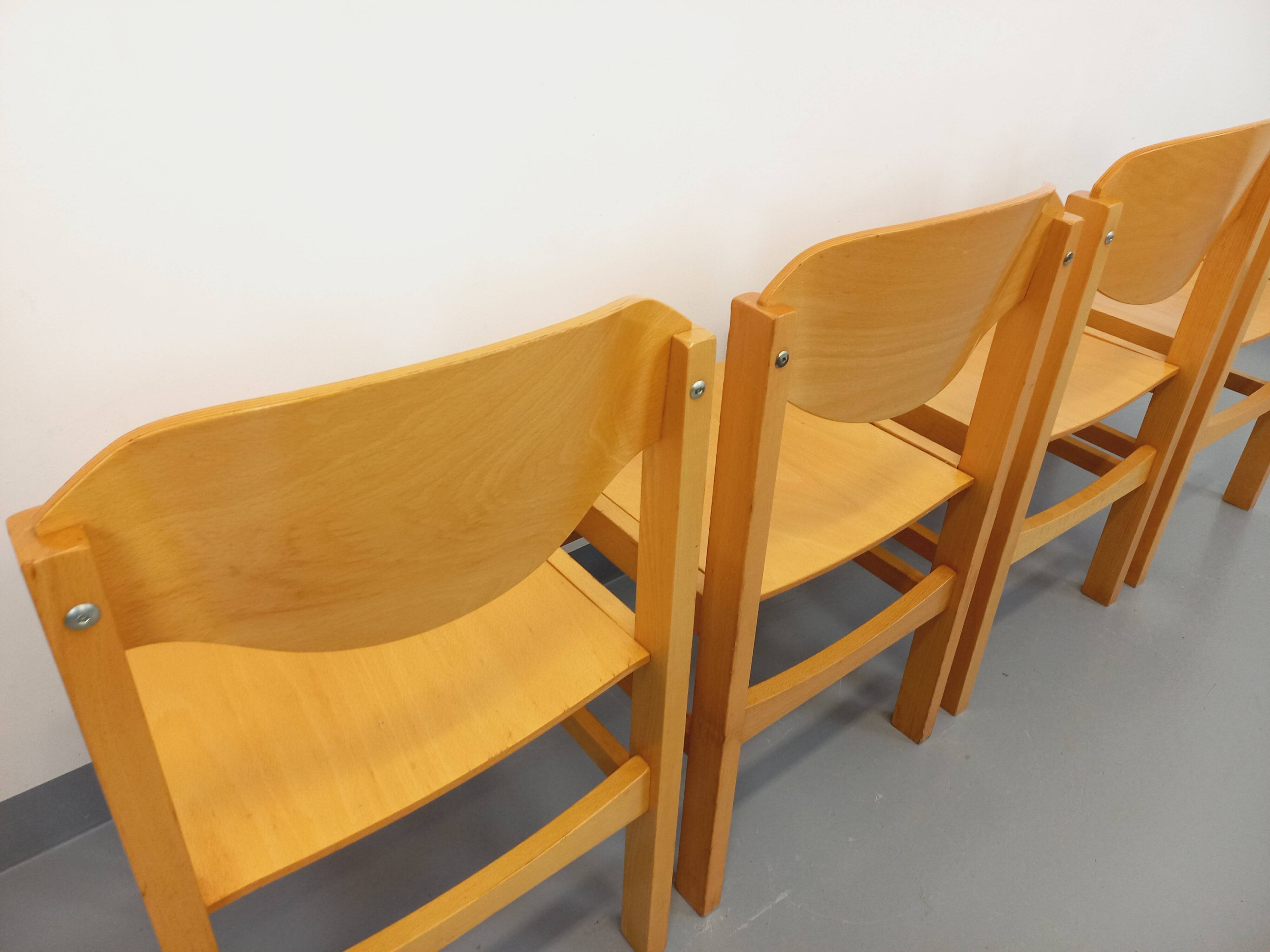 Set of 4 minimalist vintage beechwood chairs from the 80s