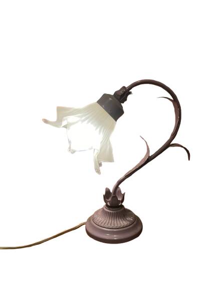 Flower-shaped table lamp in metal and glass