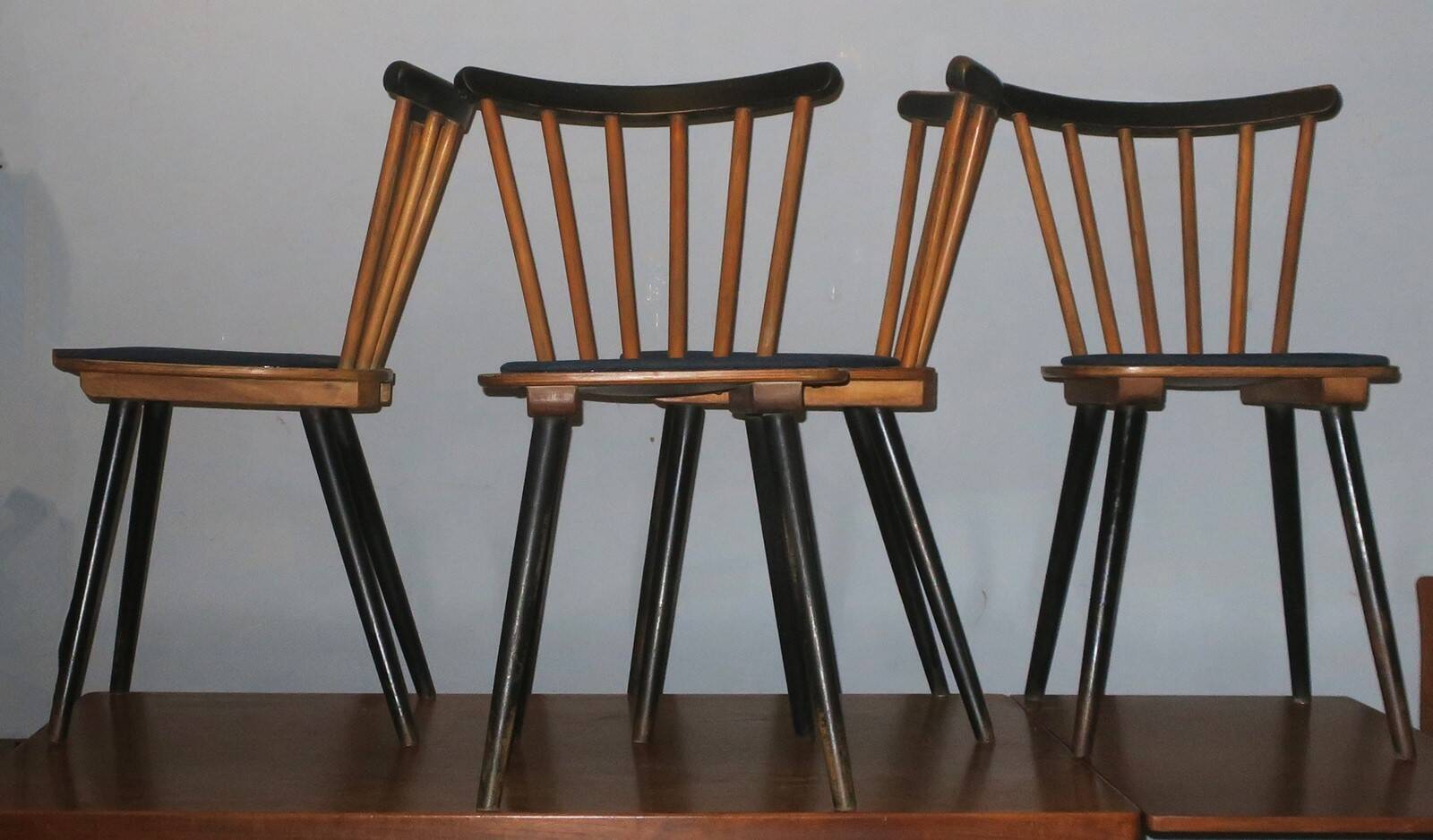 Set of 4 mid century dining chairs with splayed legs, 1950s-60s