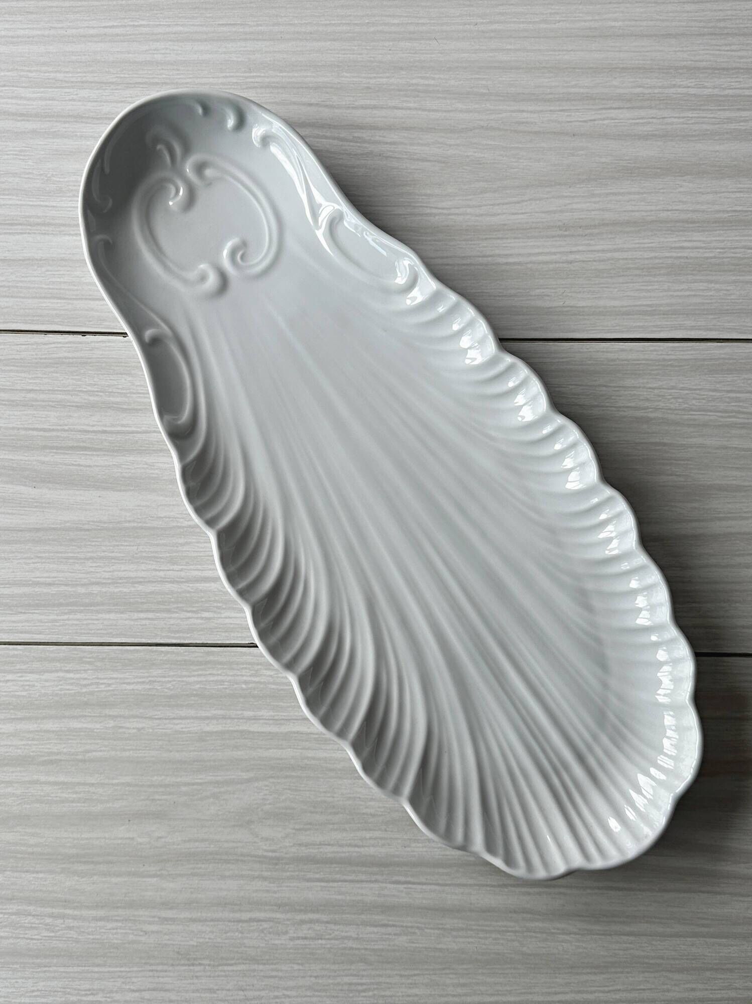 Large fish platter in white porcelain
