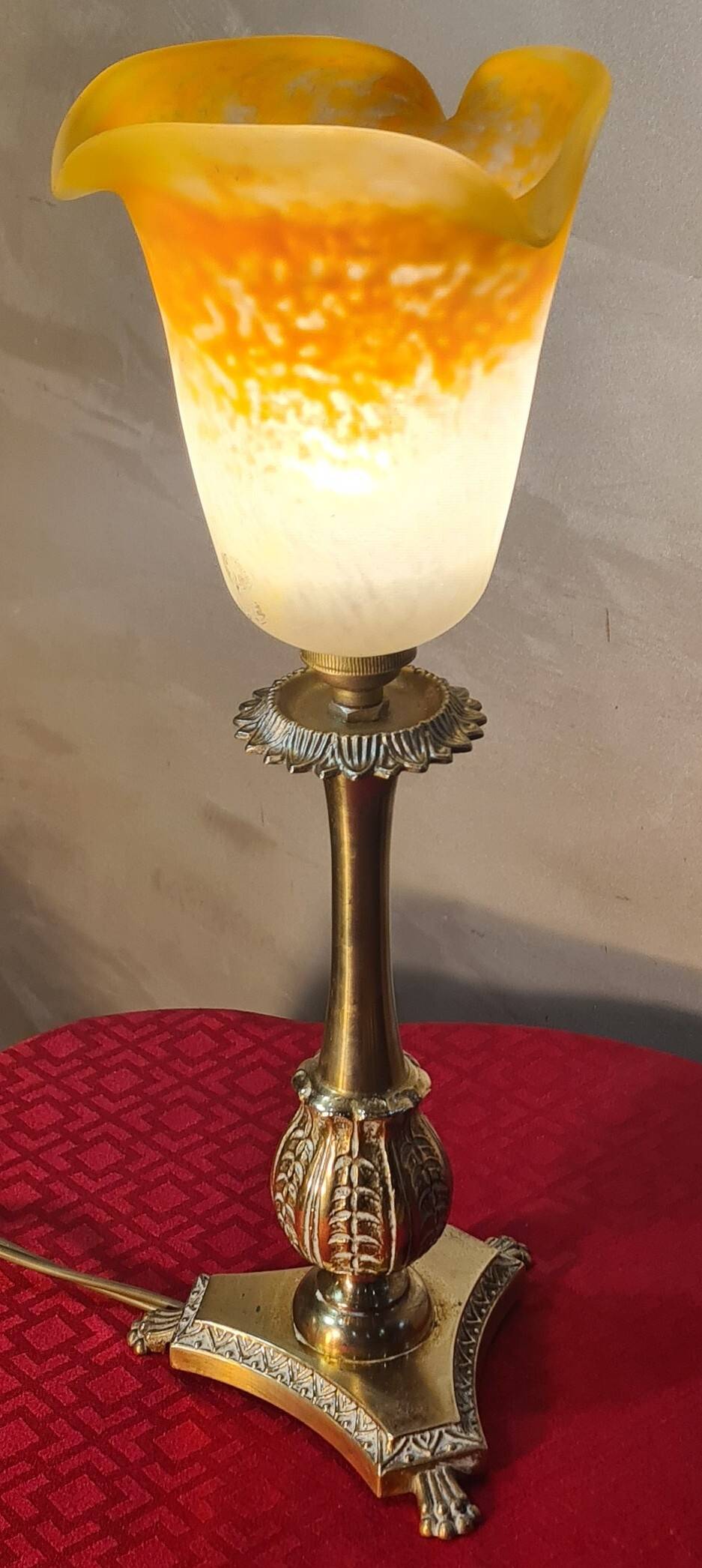 Antique Napoleonic bronze lamp, 3 very pretty tulips in glass paste, unsigned