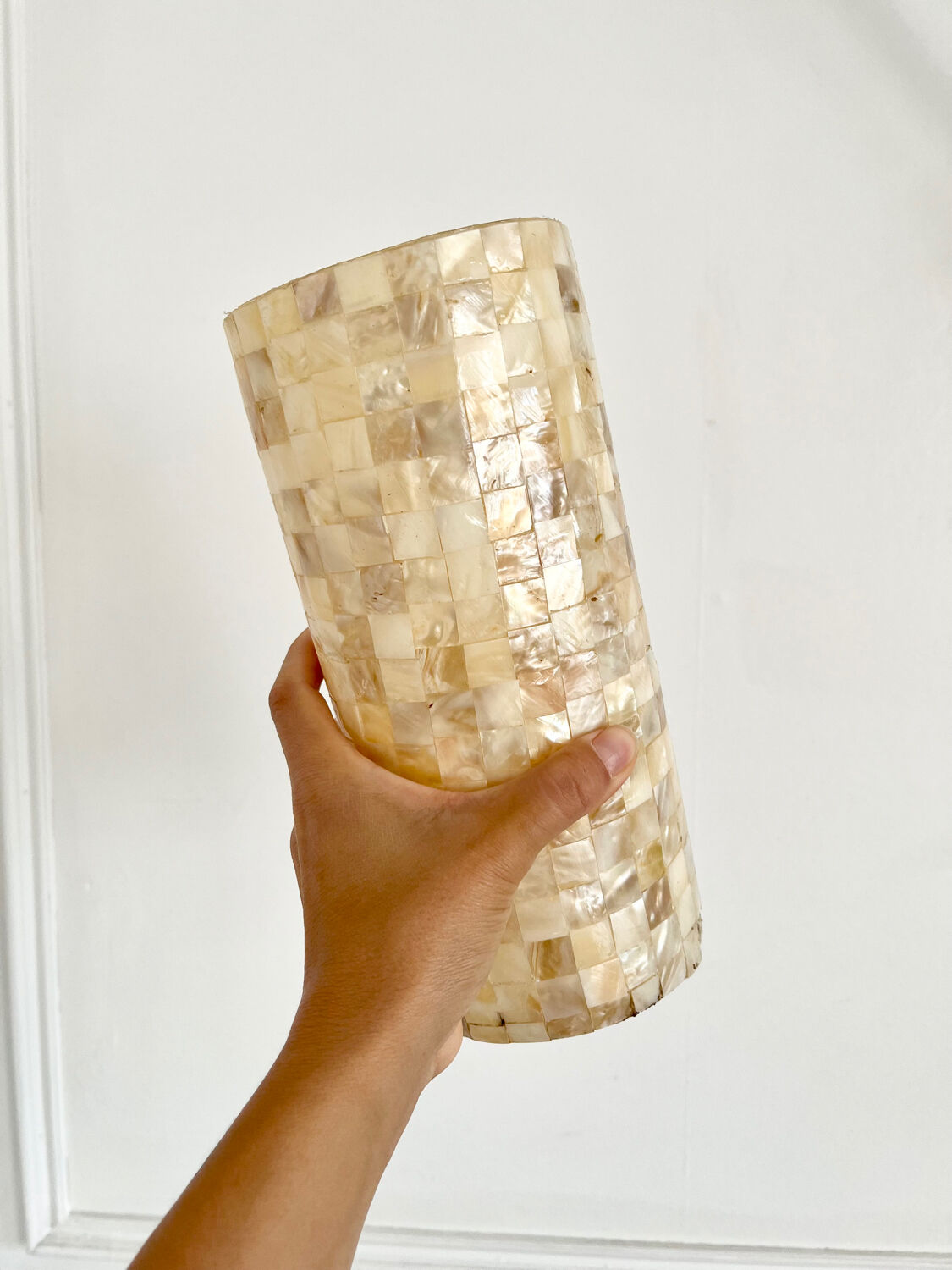 Vase en nacre de coquillage vintage