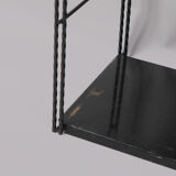 Étagère murale en tôle