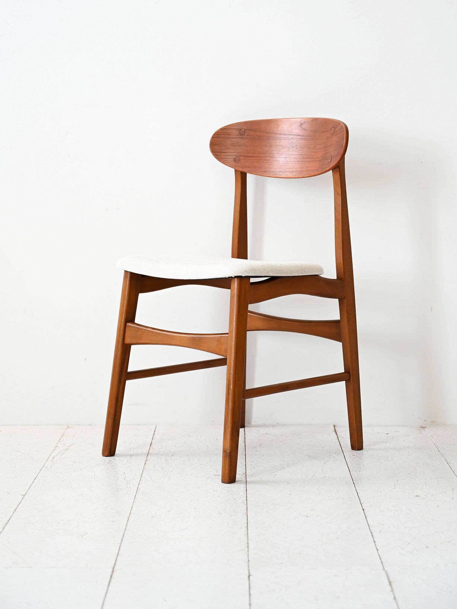 Lot de 4 chaises scandinaves vintage en teck des années 1950