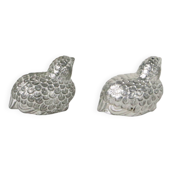 Salière et poivrier en métal figurant 2 cailles, 1970