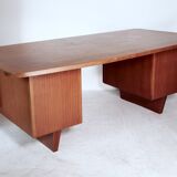 Executive desk model Boomerang standard from De Coene