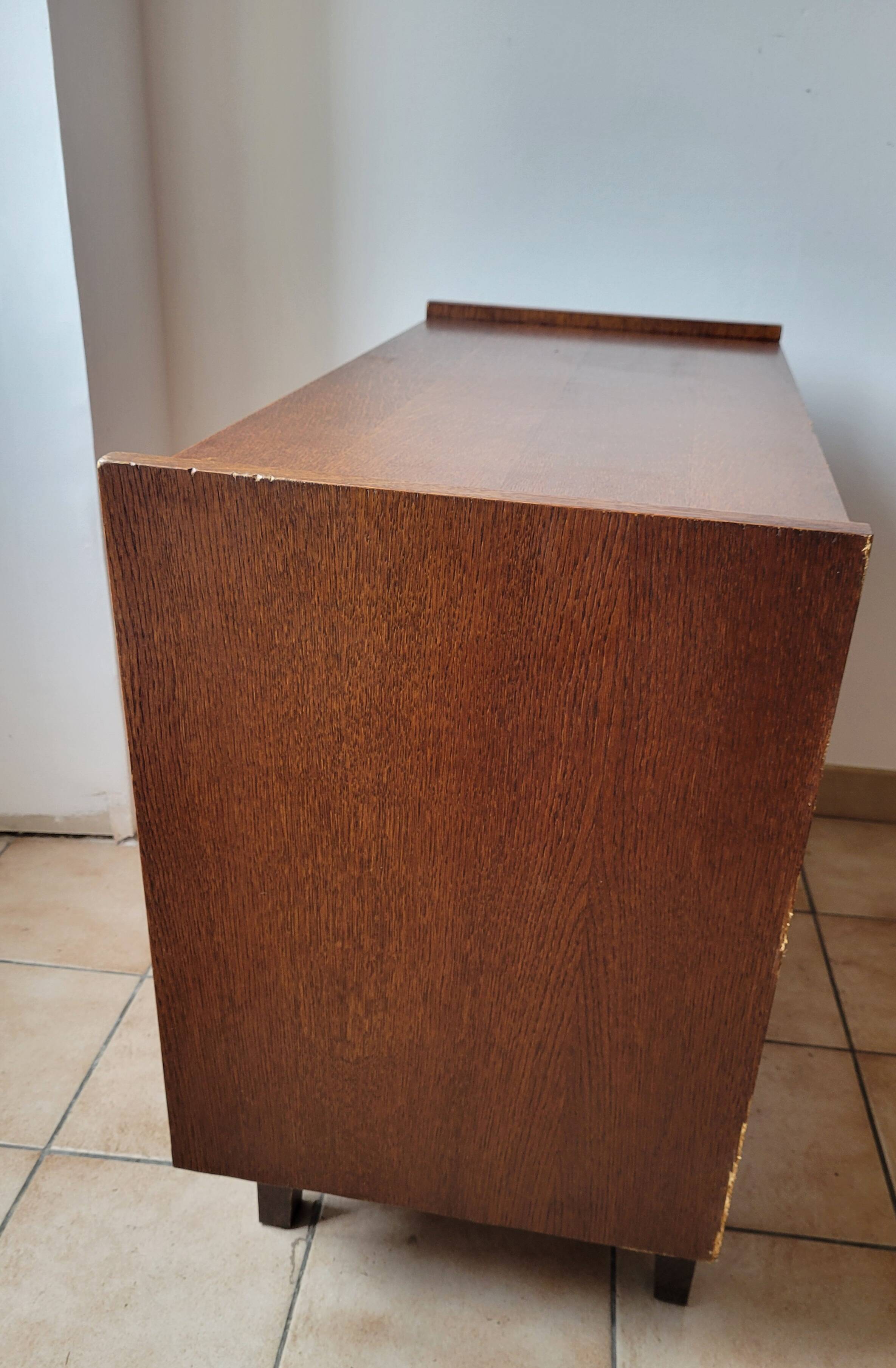 Vintage oak chest of drawers
