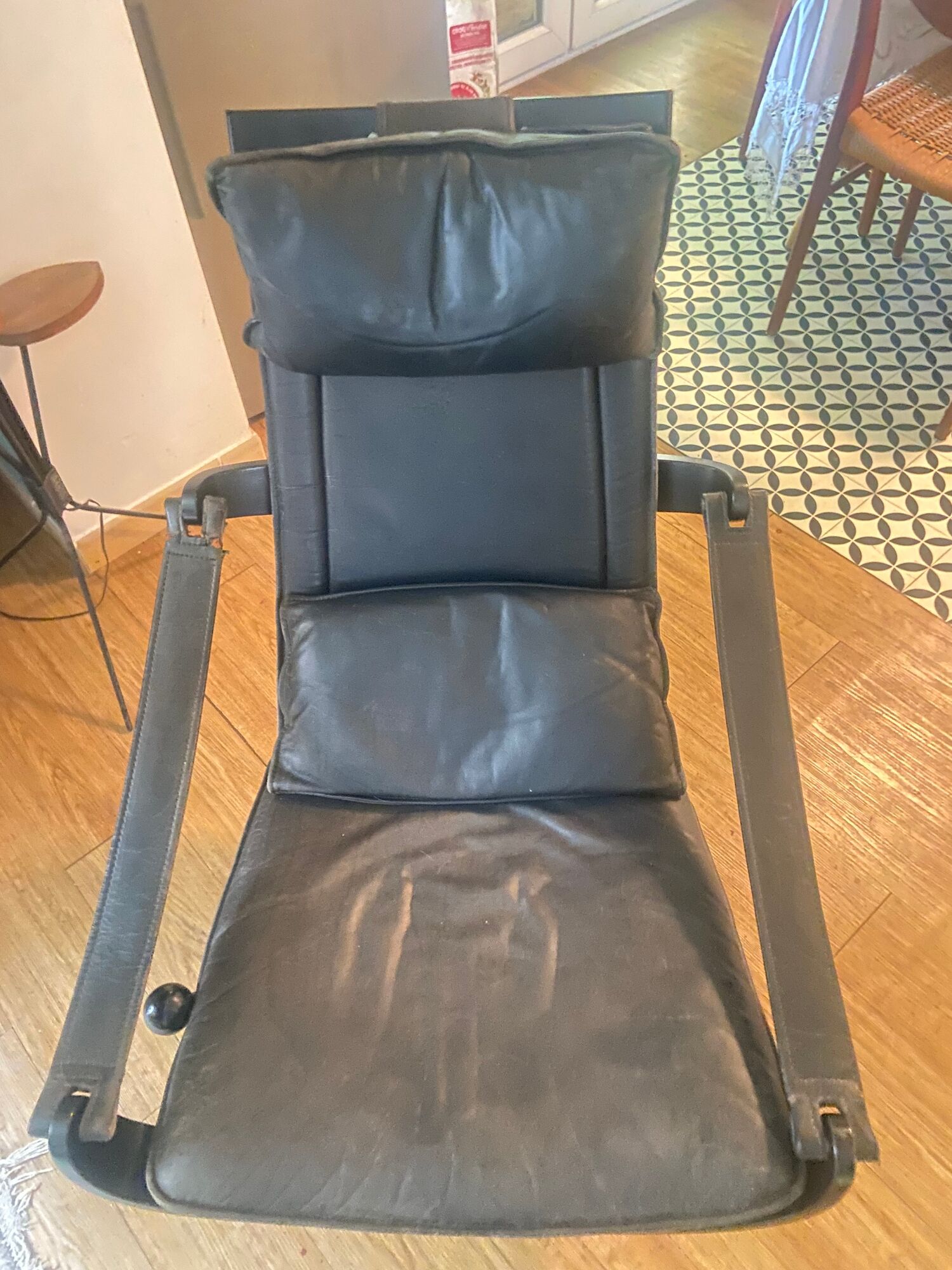 Swivel armchair by Ake Fribytter made in Sweden 70s