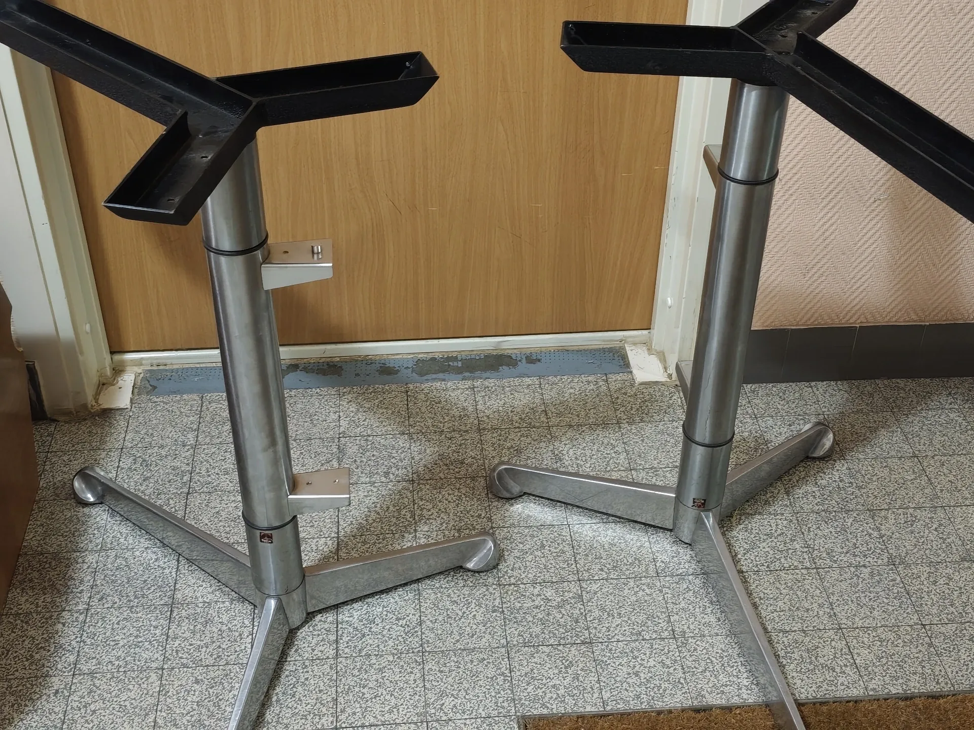 Ostwaldo Borsani T95 desk Tecno